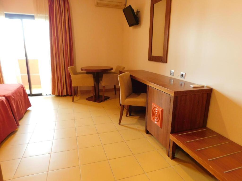 Hotel Praia Sol Quarteira Kültér fotó